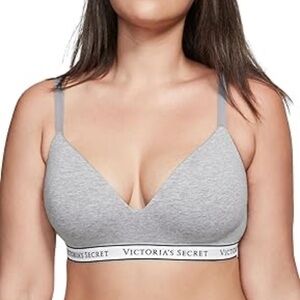 Victoria’s Secret Wear Everywhere Lightly Lined Bra